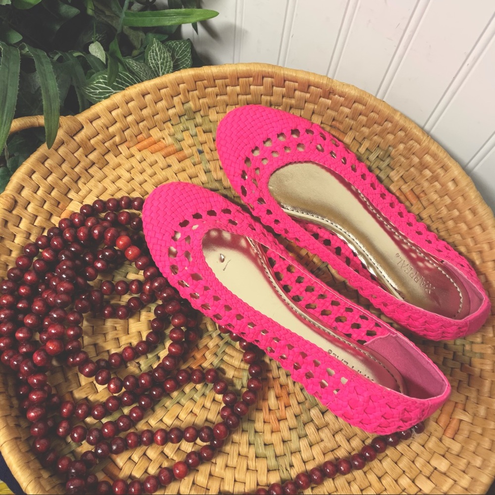Xaapeal Hot Pink Flats Size 9